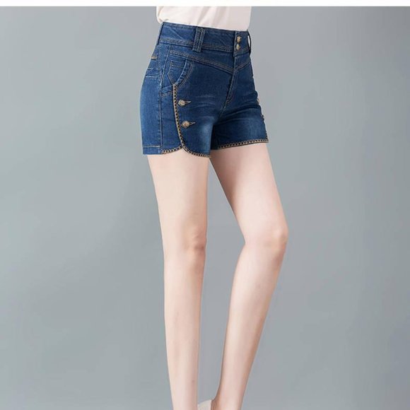 Thin and versatile casual straight hot pants